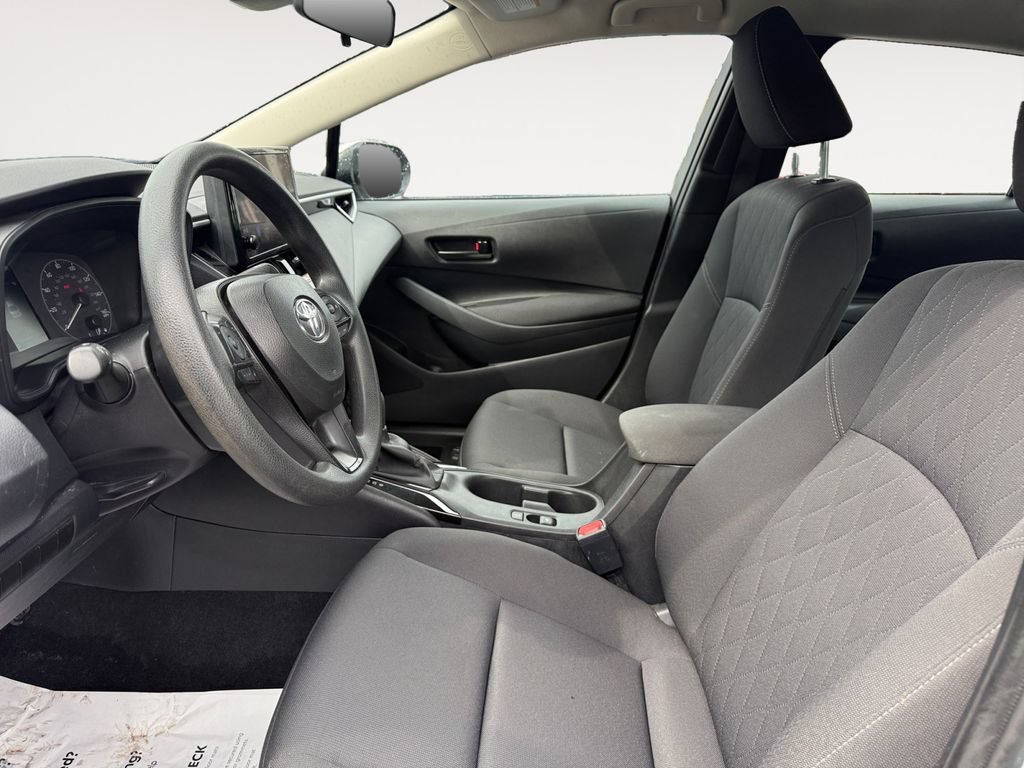 Certified 2025 Toyota Corolla LE FWD image 9