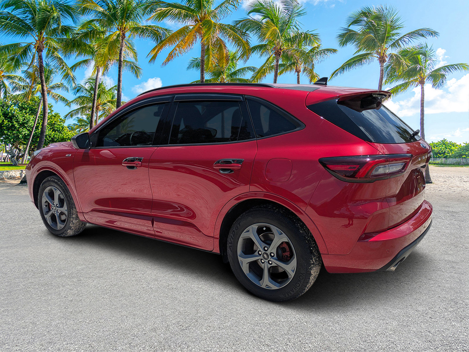 Used 2024 Ford Escape ST-Line w/ Tech Pack #1 FWD image 5