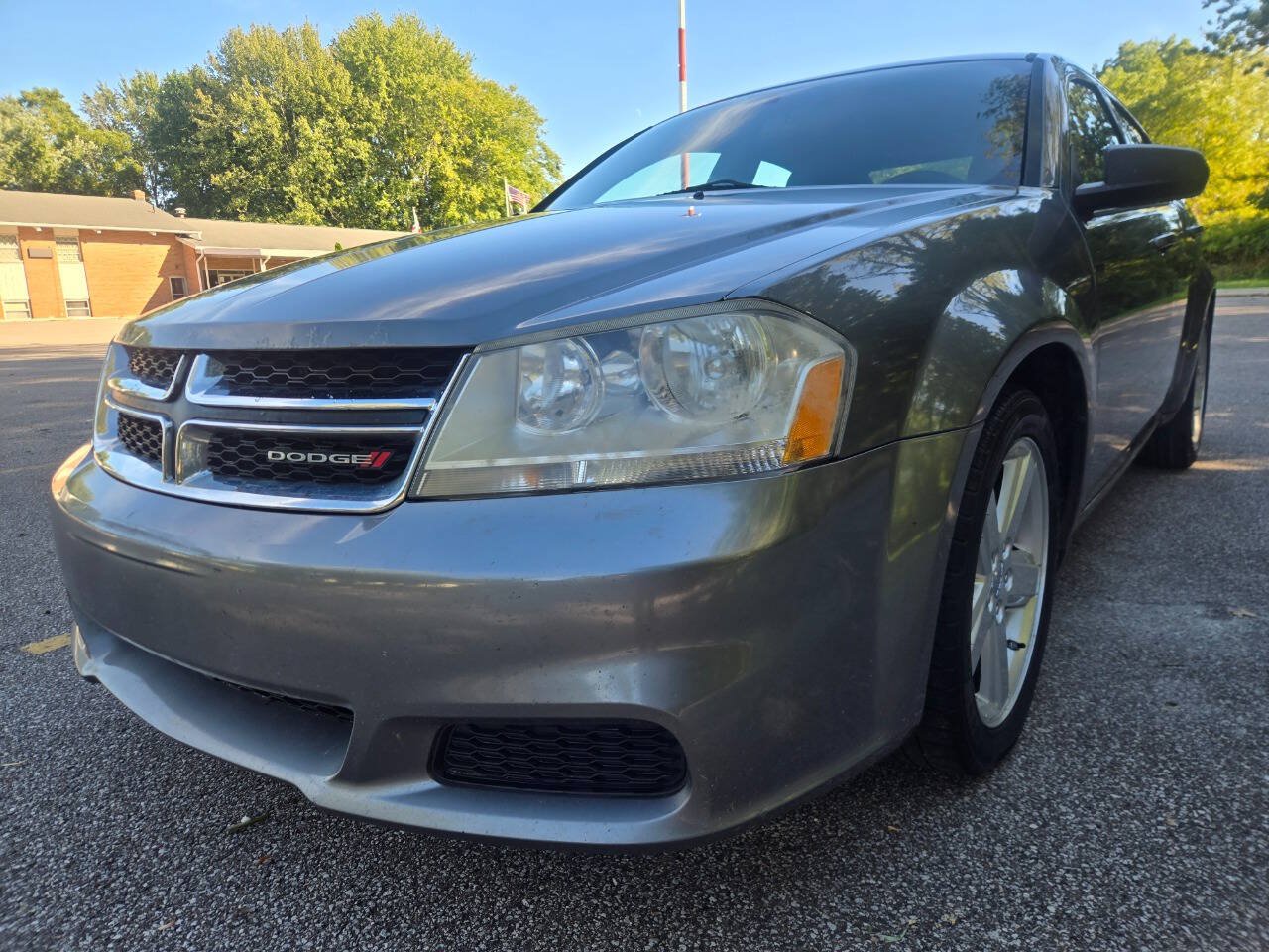 Used 2013 Dodge Avenger SE
