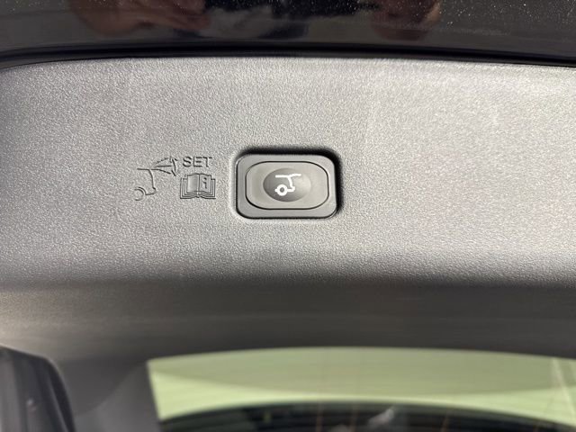 New 2025 Lincoln Nautilus Premier image 27