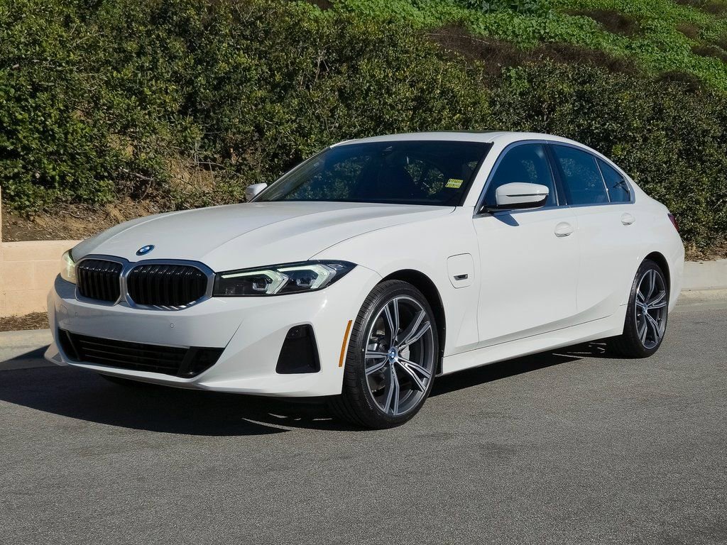 Used 2023 BMW 330e w/ Driving Assistance Package image 2