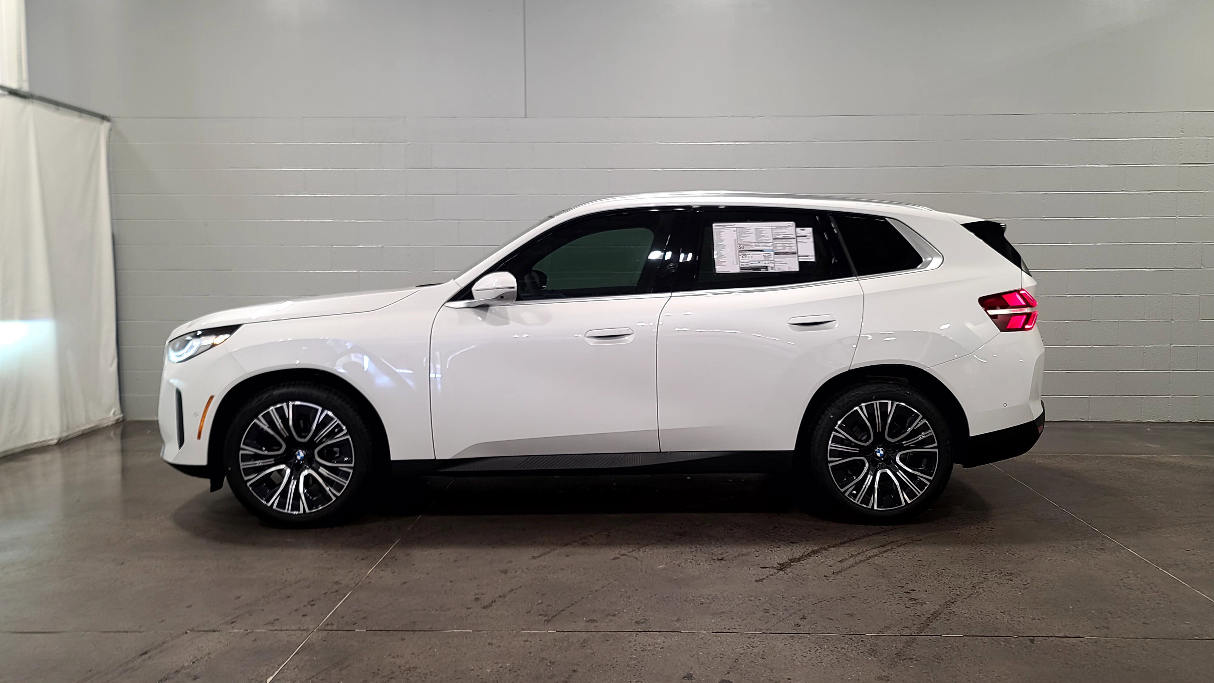 Used 2026 BMW X3 xDrive30 w/ Premium Package image 5