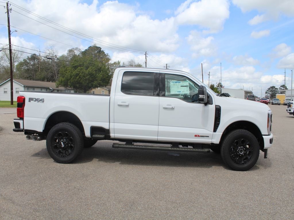 New 2026 Ford F250 Lariat w/ Black Appearance Package image 9
