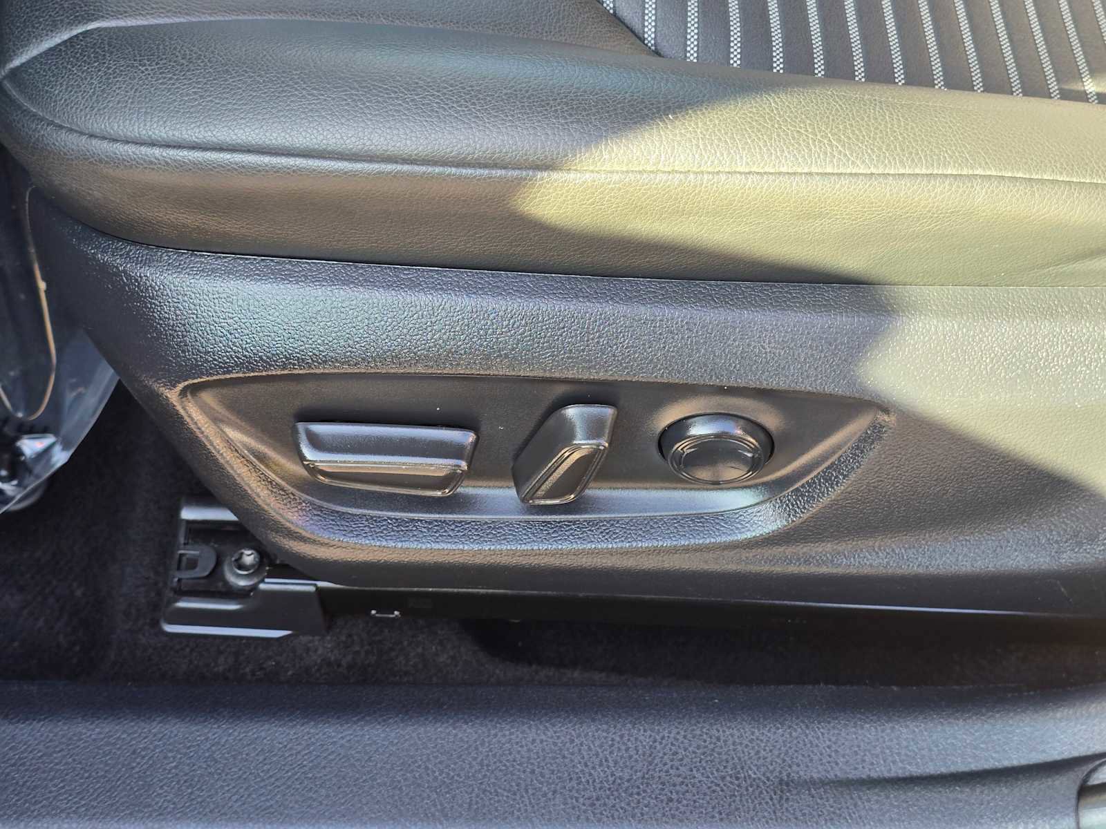 Used 2024 Toyota Camry SE image 23