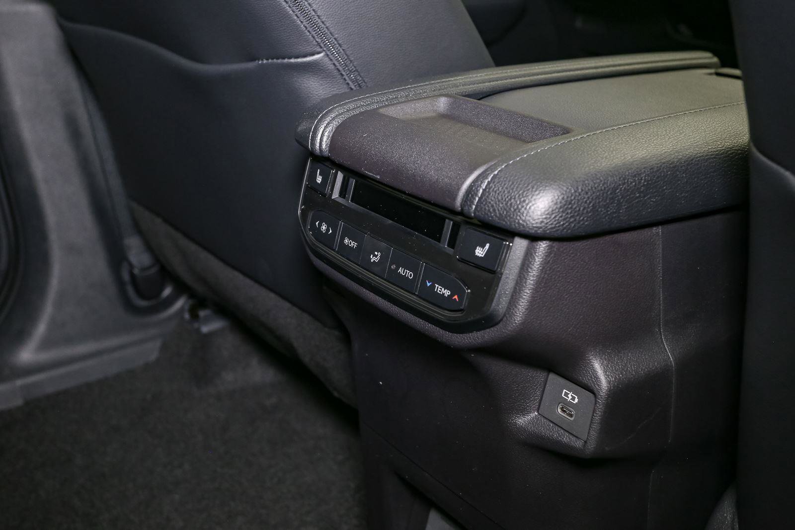 New 2026 Toyota Grand Highlander AWD Hybrid image 18