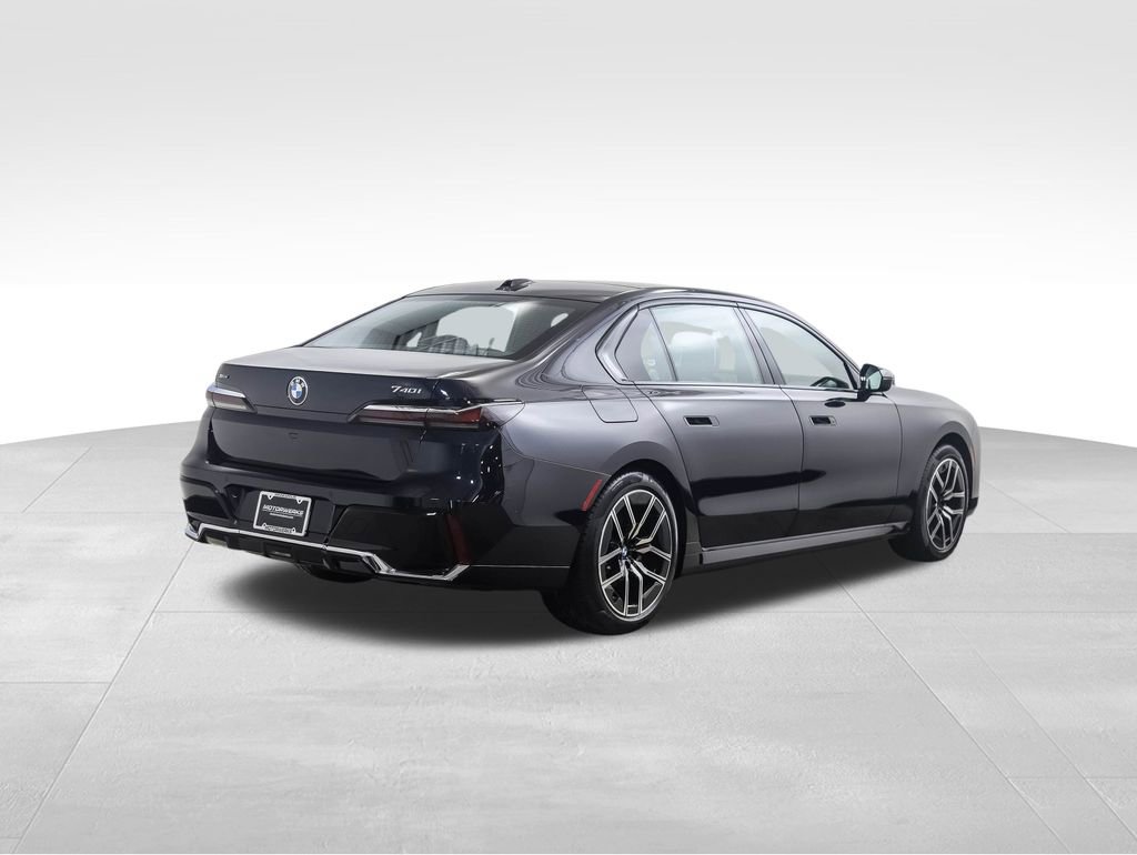 New 2026 BMW 740i xDrive w/ Premium Package image 5