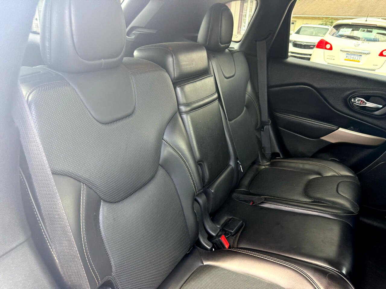 Used 2017 Jeep Cherokee High Altitude w/ Luxury Group image 65