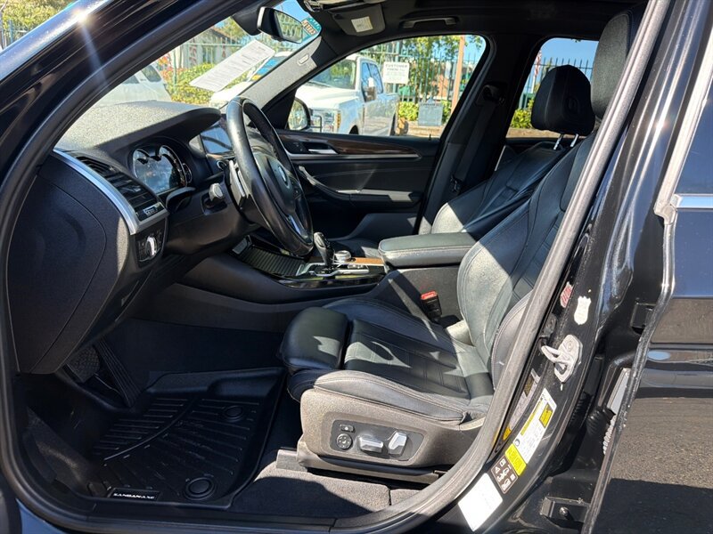 Used 2018 BMW X3 xDrive30i AWD/4WD image 15
