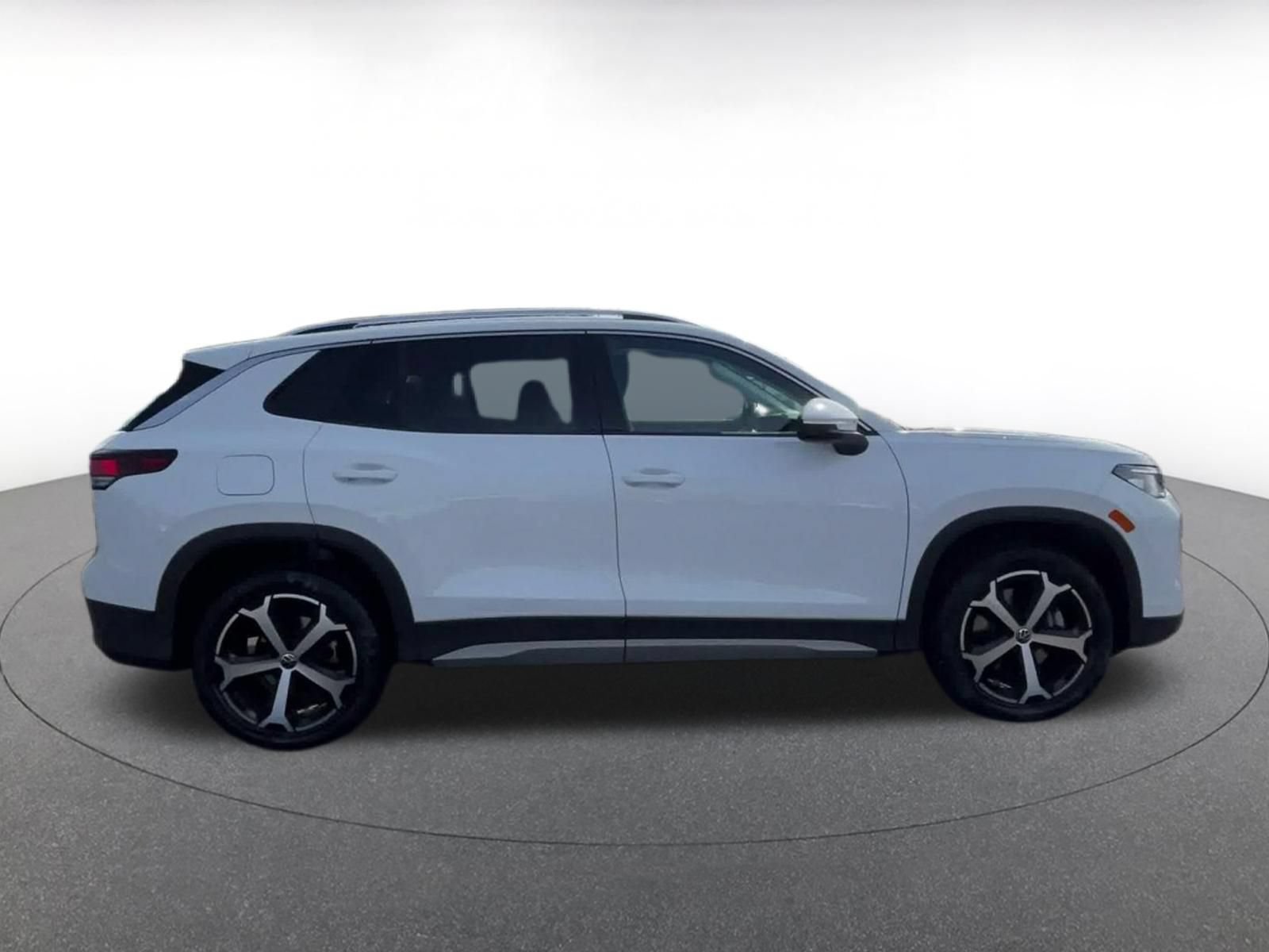 Used 2026 Volkswagen Tiguan SE AWD/4WD image 15