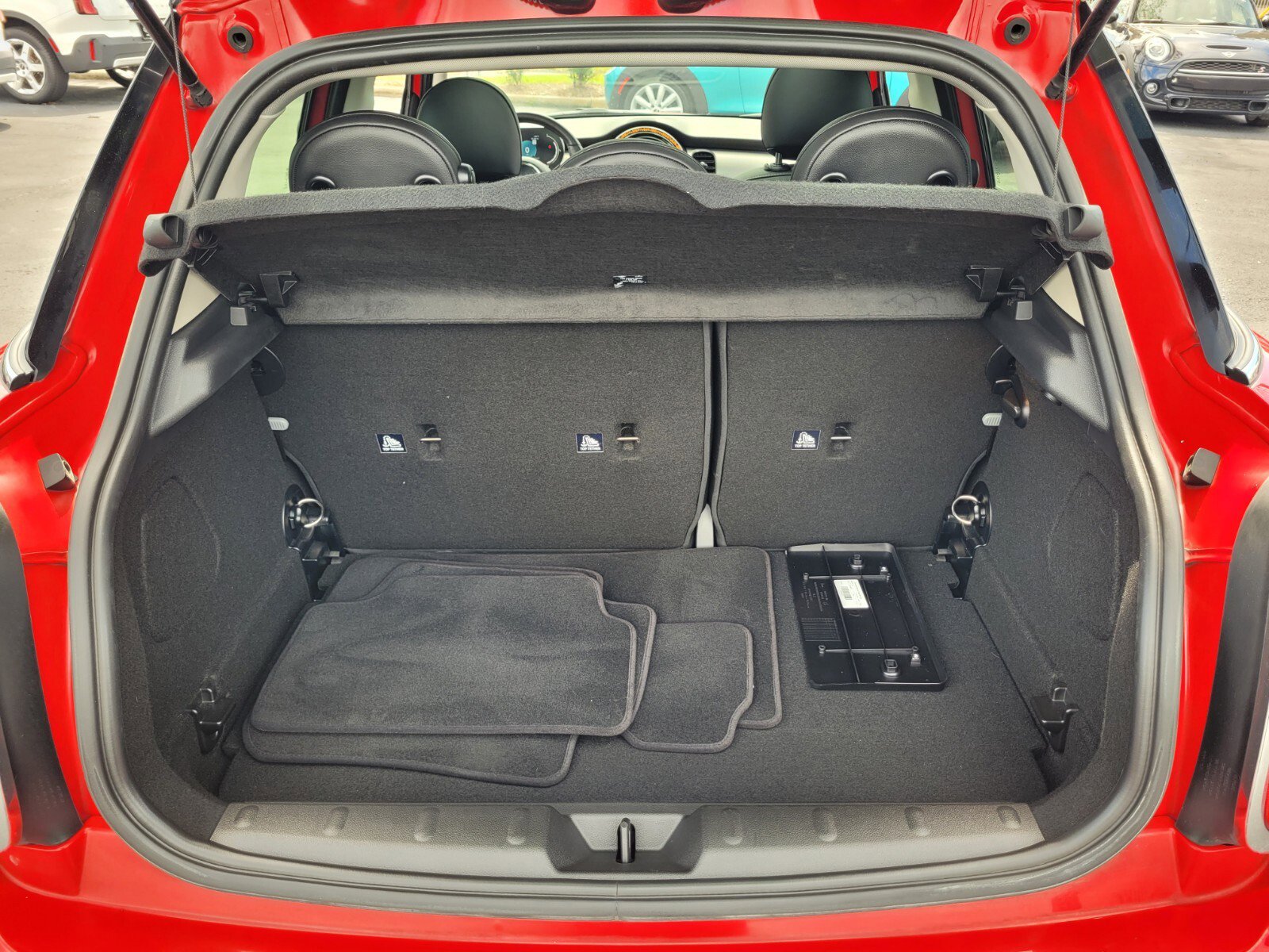 Used 2023 MINI Cooper 4-Door Hardtop image 15