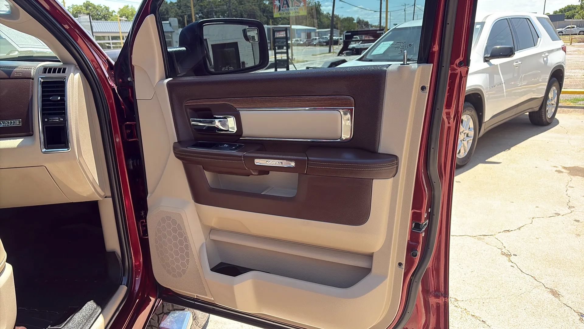 Used 2018 RAM 2500 Laramie AWD/4WD image 15
