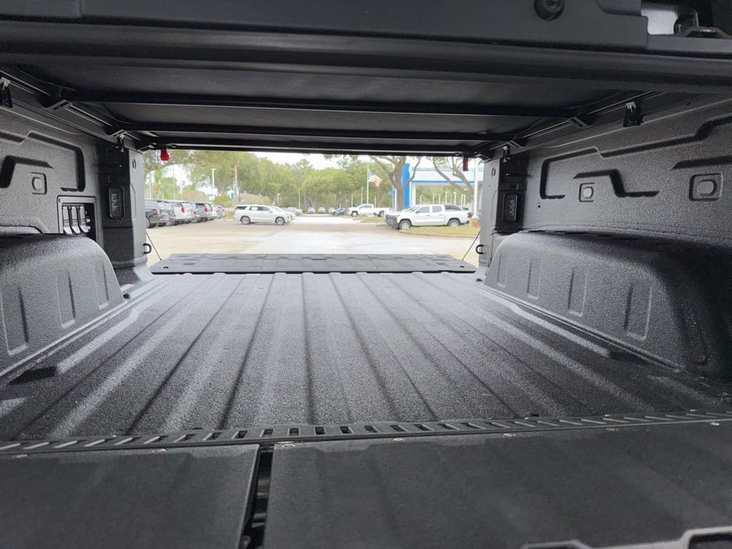 Used 2026 Chevrolet Silverado EV Trail Boss AWD/4WD image 39