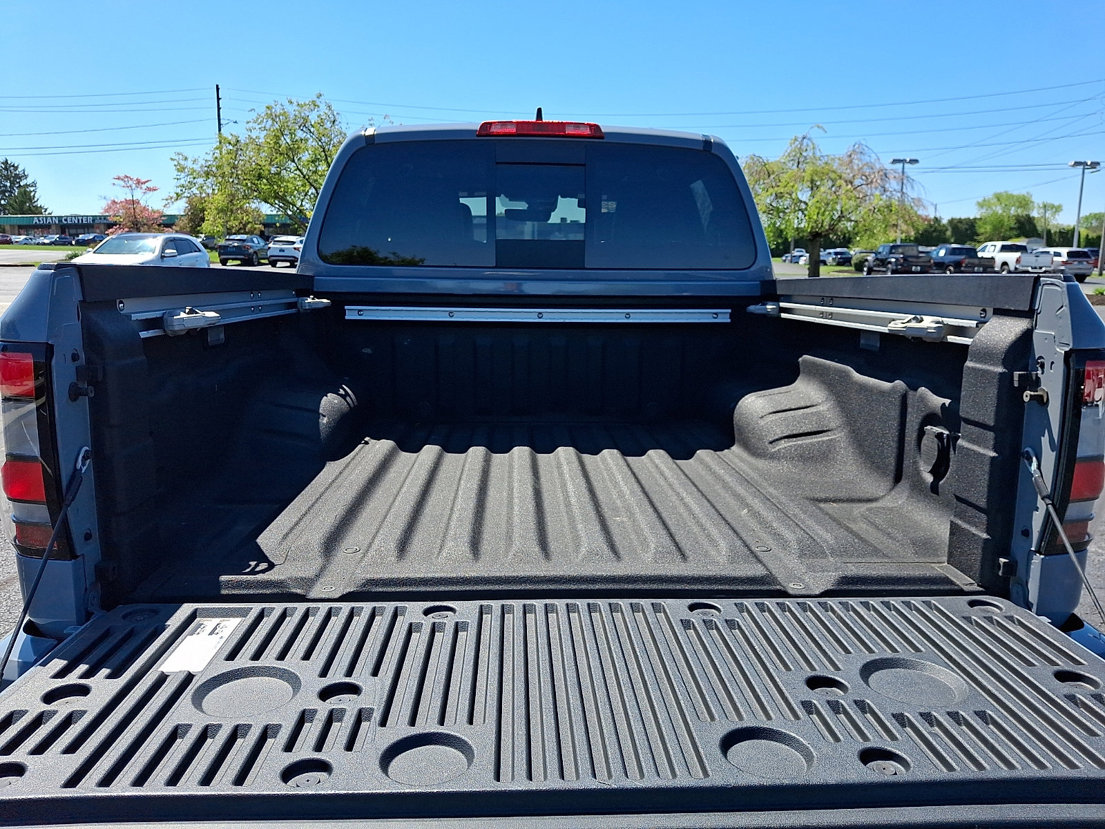 Used 2023 Nissan Frontier PRO-4X w/ Pro-4X Premium Package AWD/4WD image 32