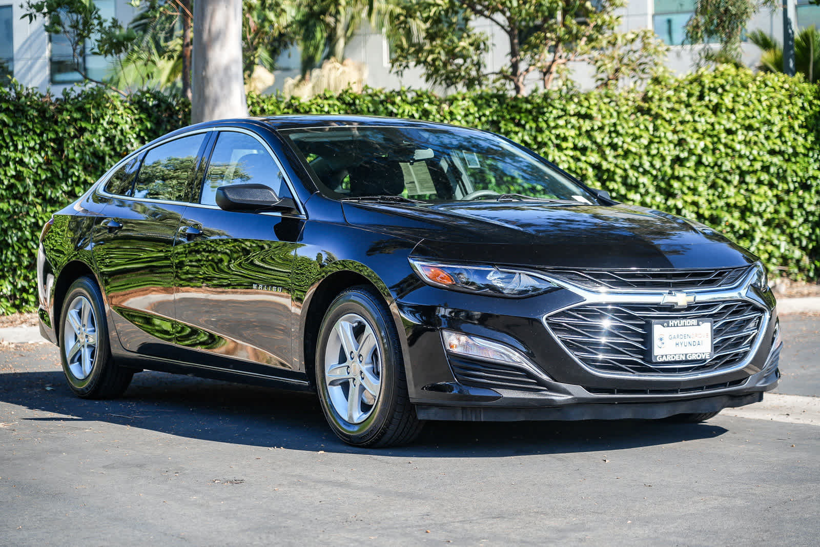 Used 2023 Chevrolet Malibu LS FWD image 4