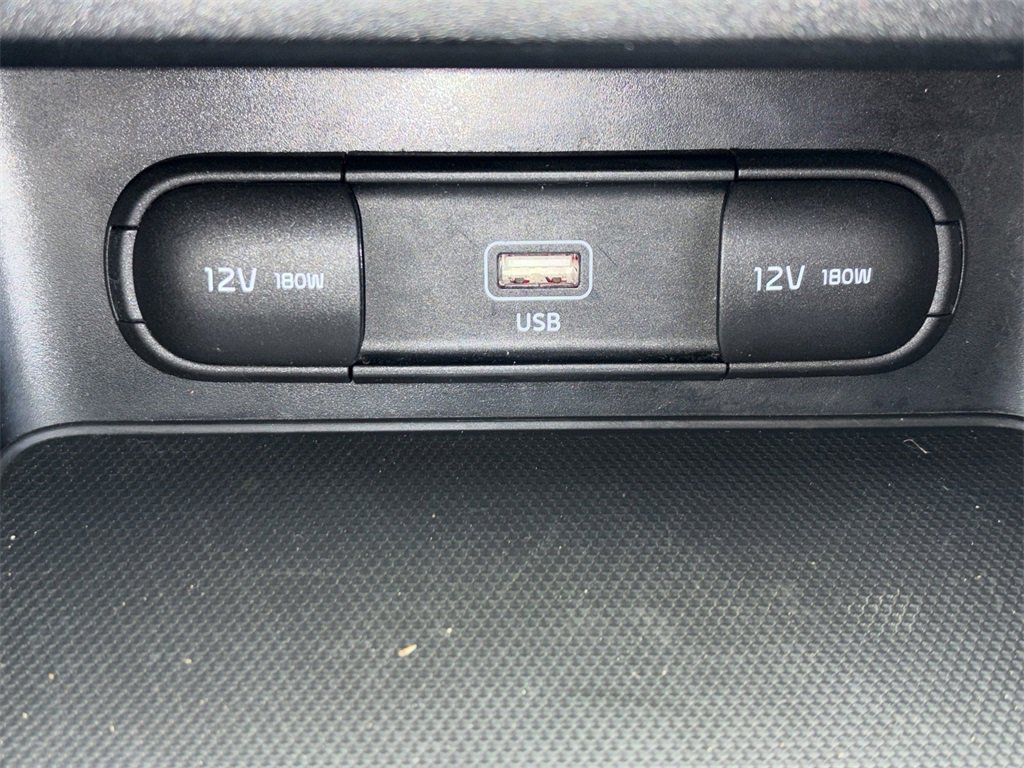 Used 2023 Kia Forte LXS w/ LXS Technology Package image 8