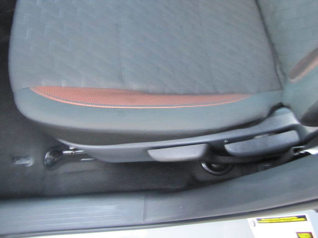 Used 2024 Nissan Kicks SR image 14