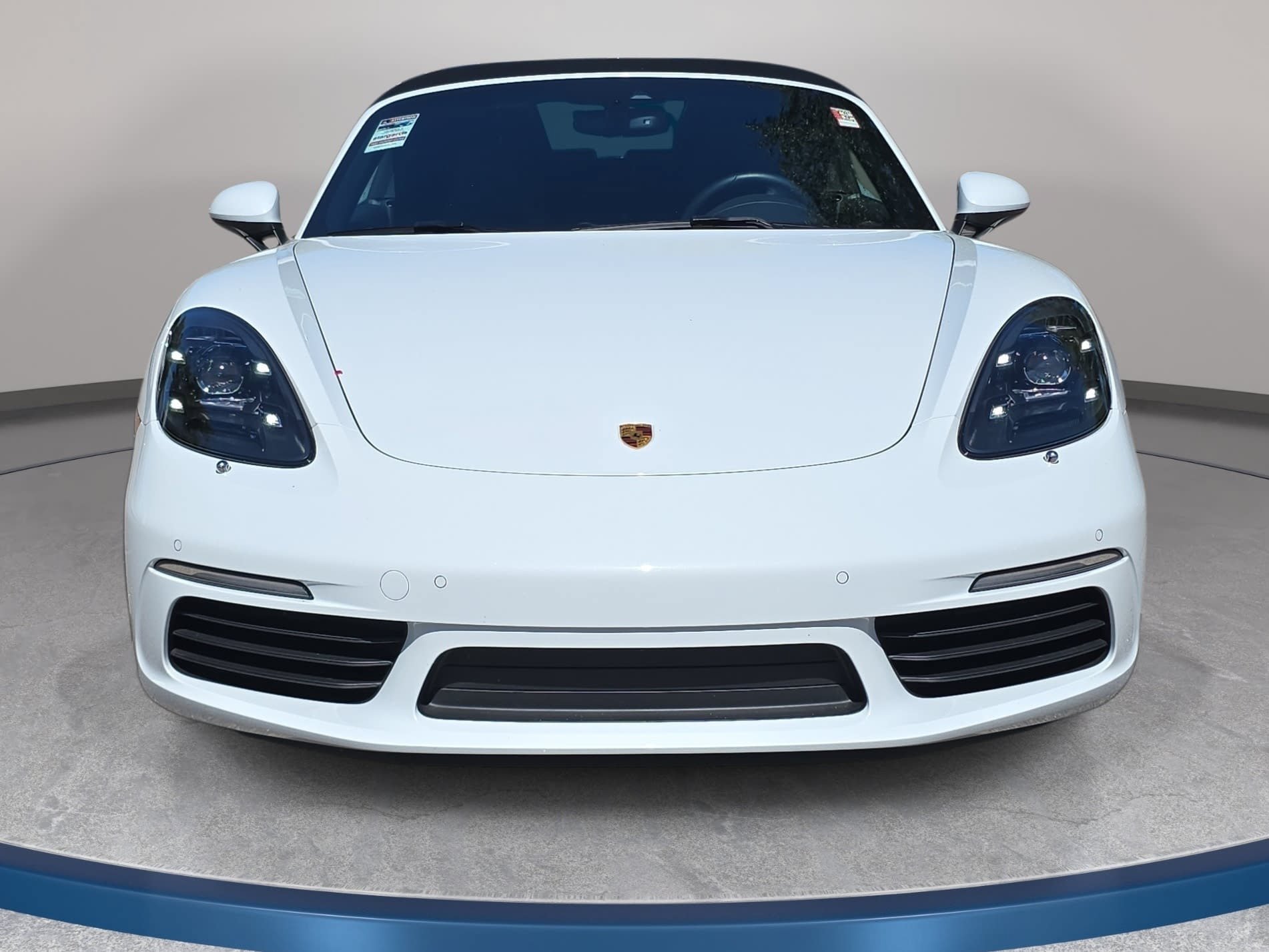 Used 2022 Porsche 718 Boxster RWD image 2