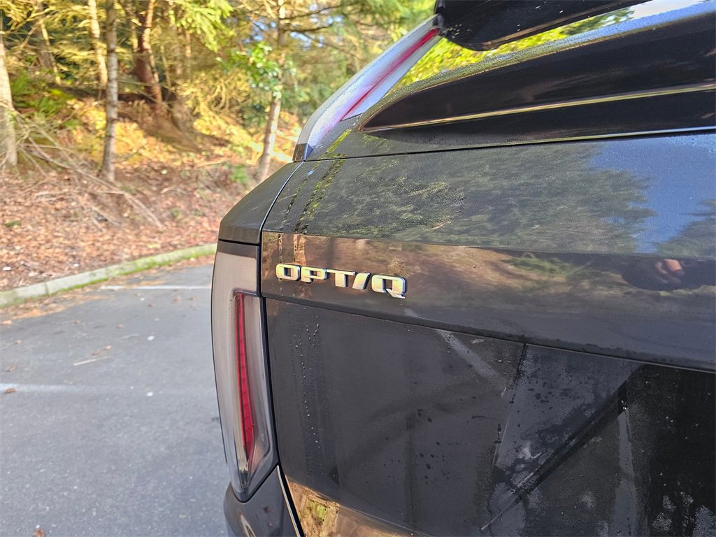 New 2026 Cadillac Optiq Luxury 1 image 13