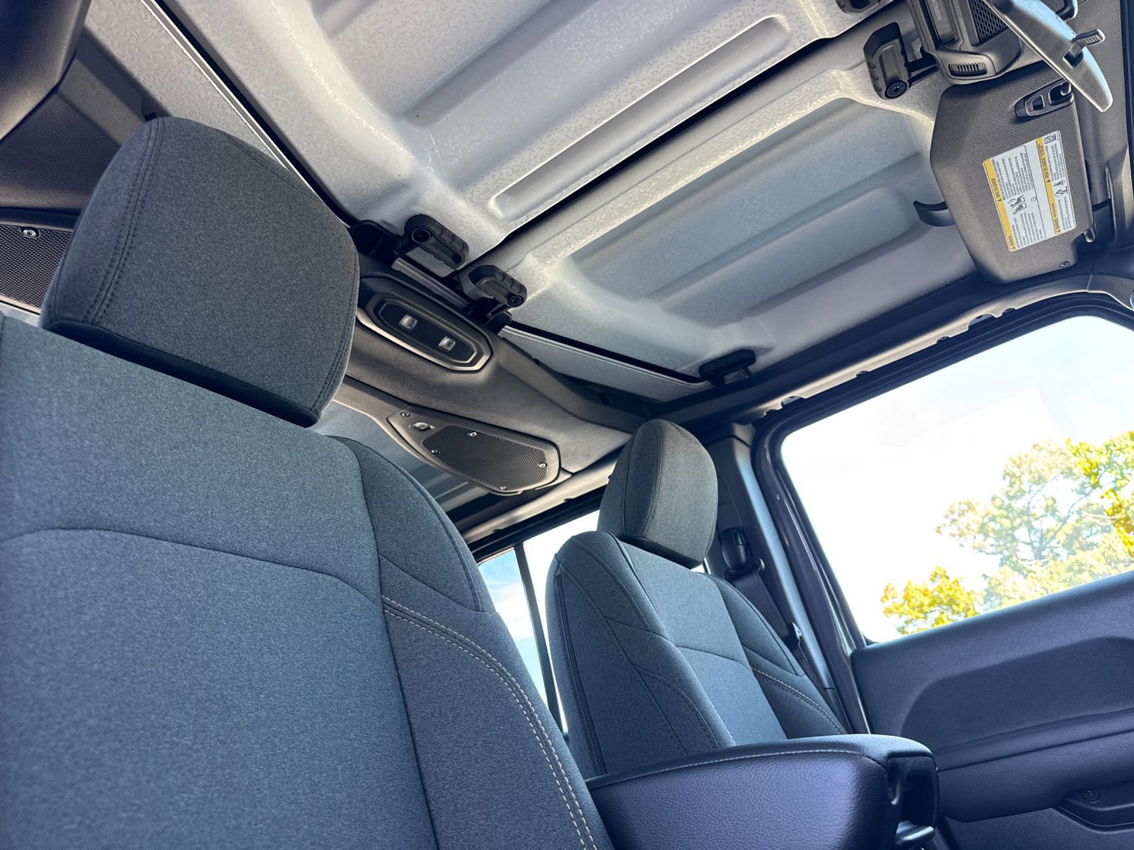 New 2026 Jeep Gladiator Sport AWD/4WD image 16