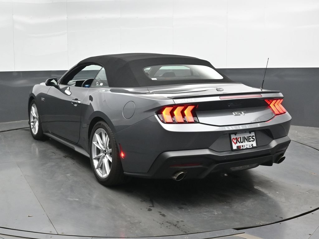 Used 2025 Ford Mustang GT Premium RWD image 10