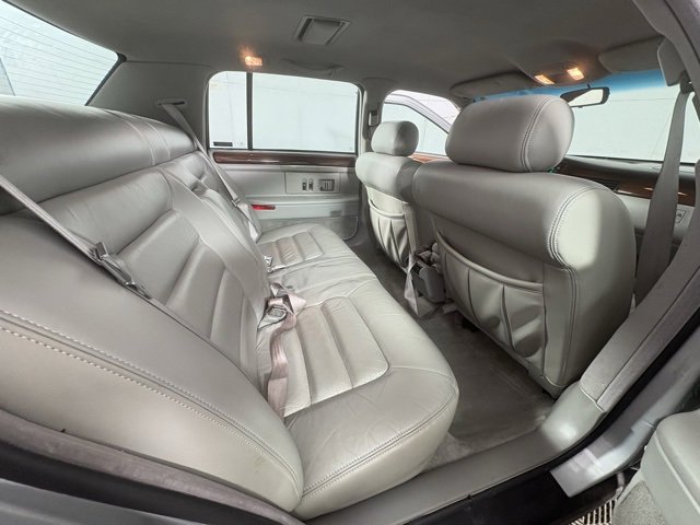 Used 1994 Cadillac De Ville Concours image 9