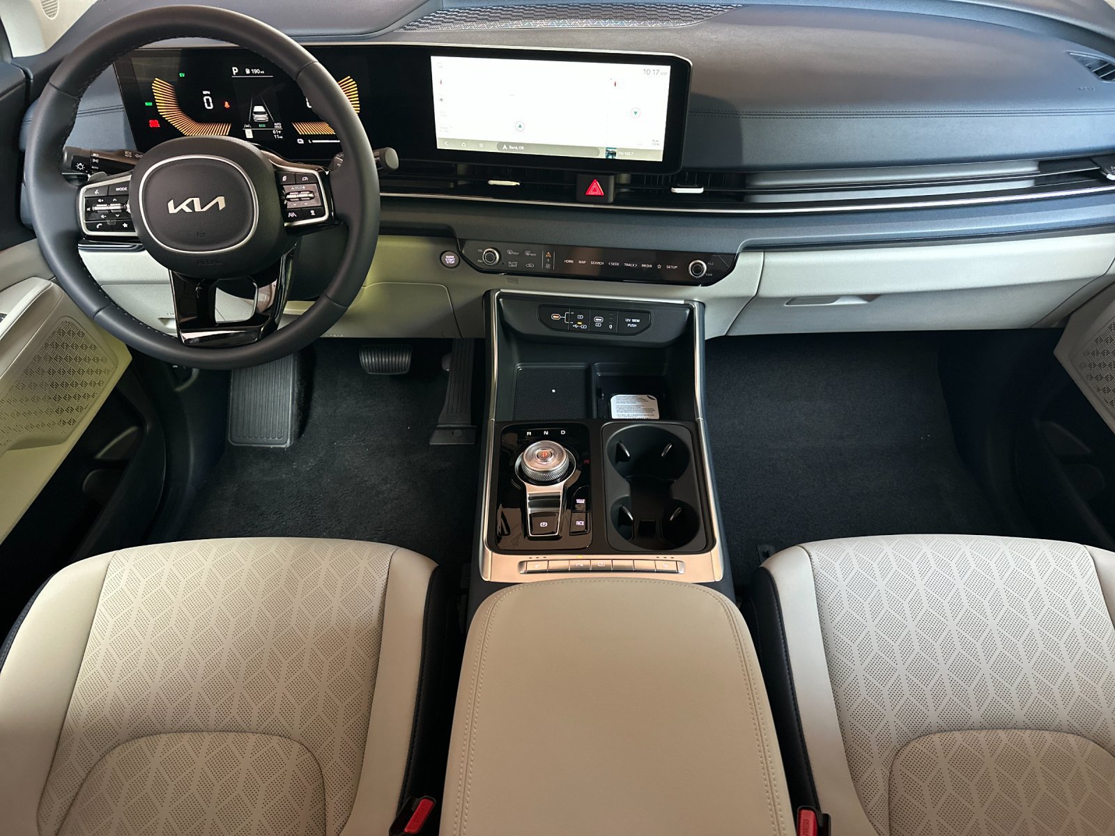 New 2026 Kia Carnival EX FWD image 13