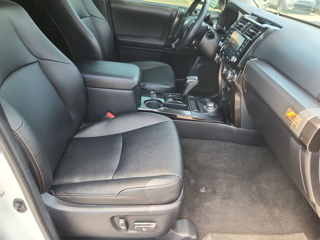 Used 2023 Toyota 4Runner 40th Anniversary SE AWD/4WD image 16