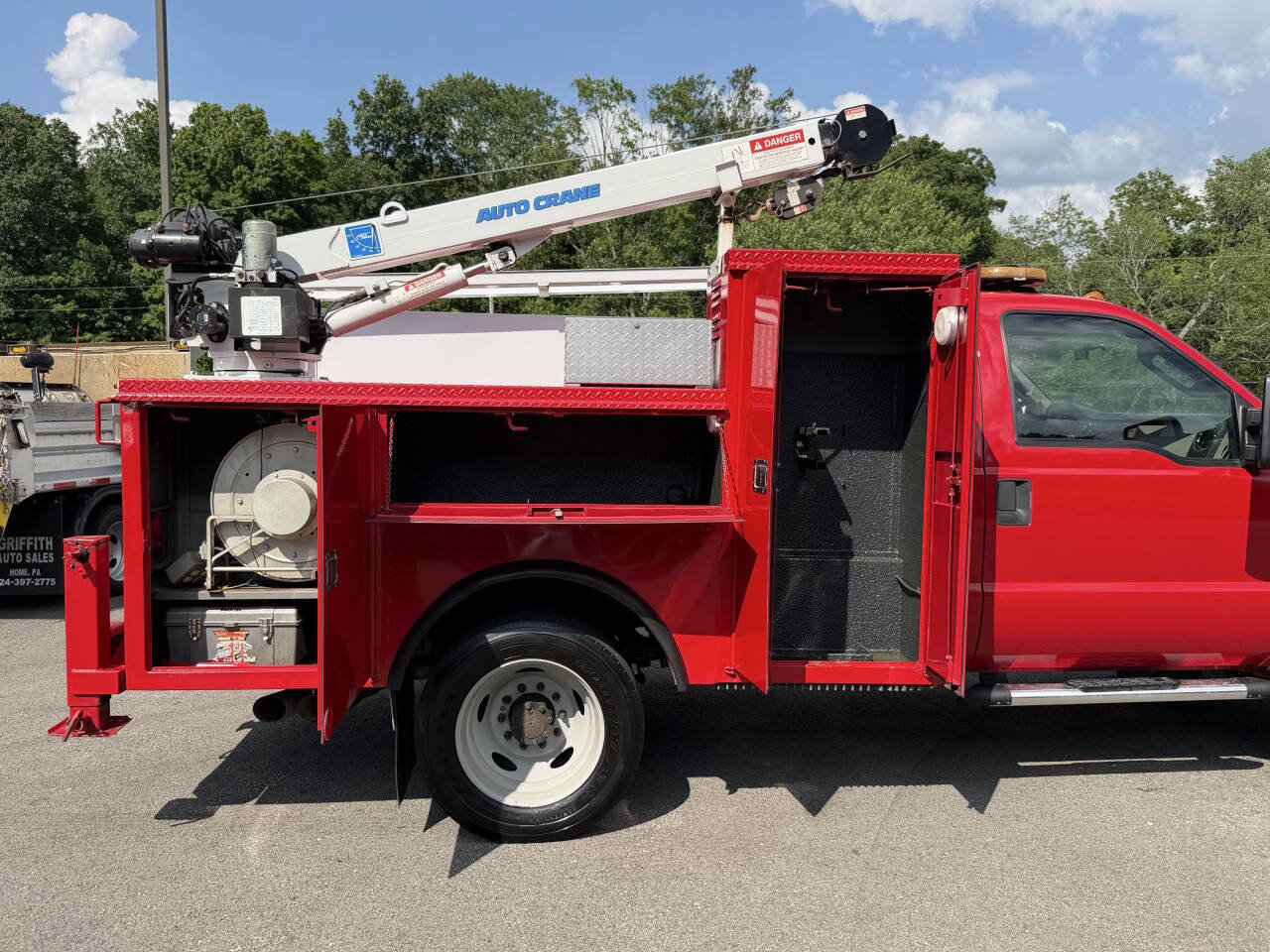 Used 2009 Ford F550 4x4 Regular Cab Super Duty image 9