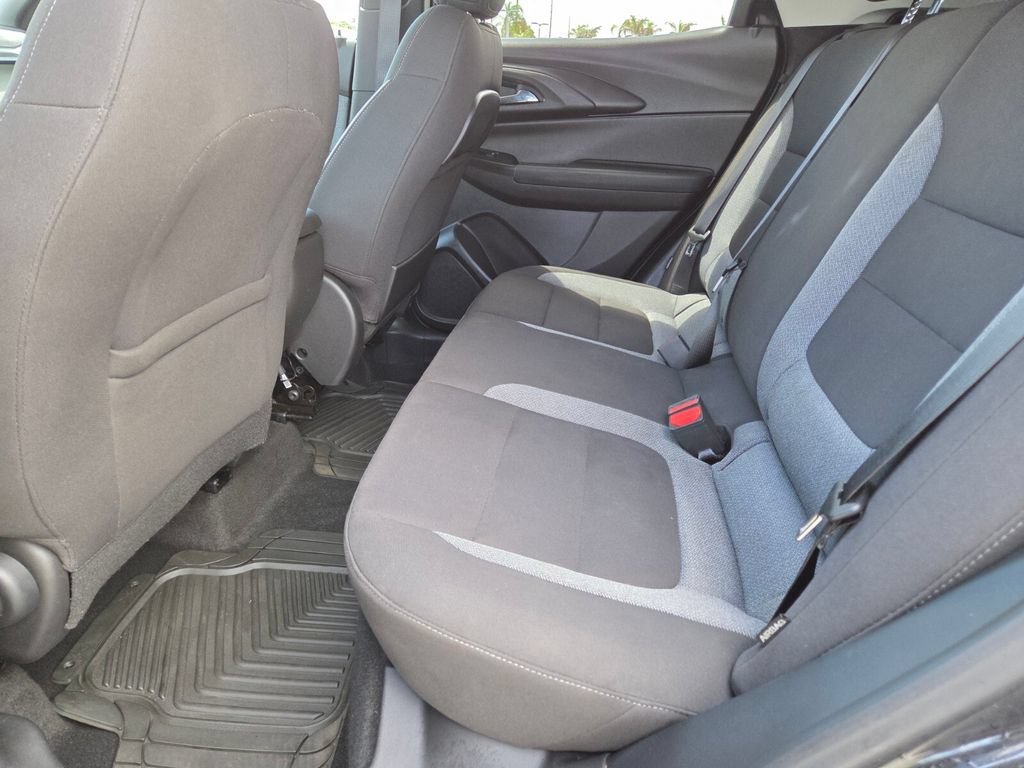 Used 2024 Chevrolet TrailBlazer LT w/ LT Cold Weather Package FWD image 19