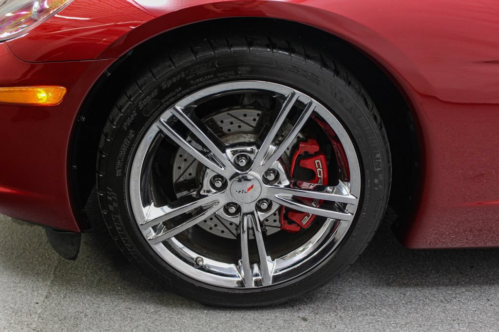 Used 2010 Chevrolet Corvette Convertible w/ Preferred Equipment Group RWD image 10