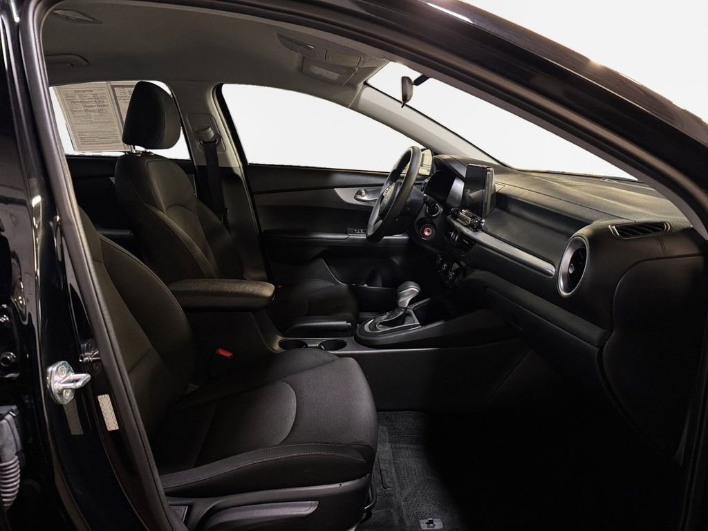 Certified 2023 Kia Forte LXS w/ LXS Technology Package image 26