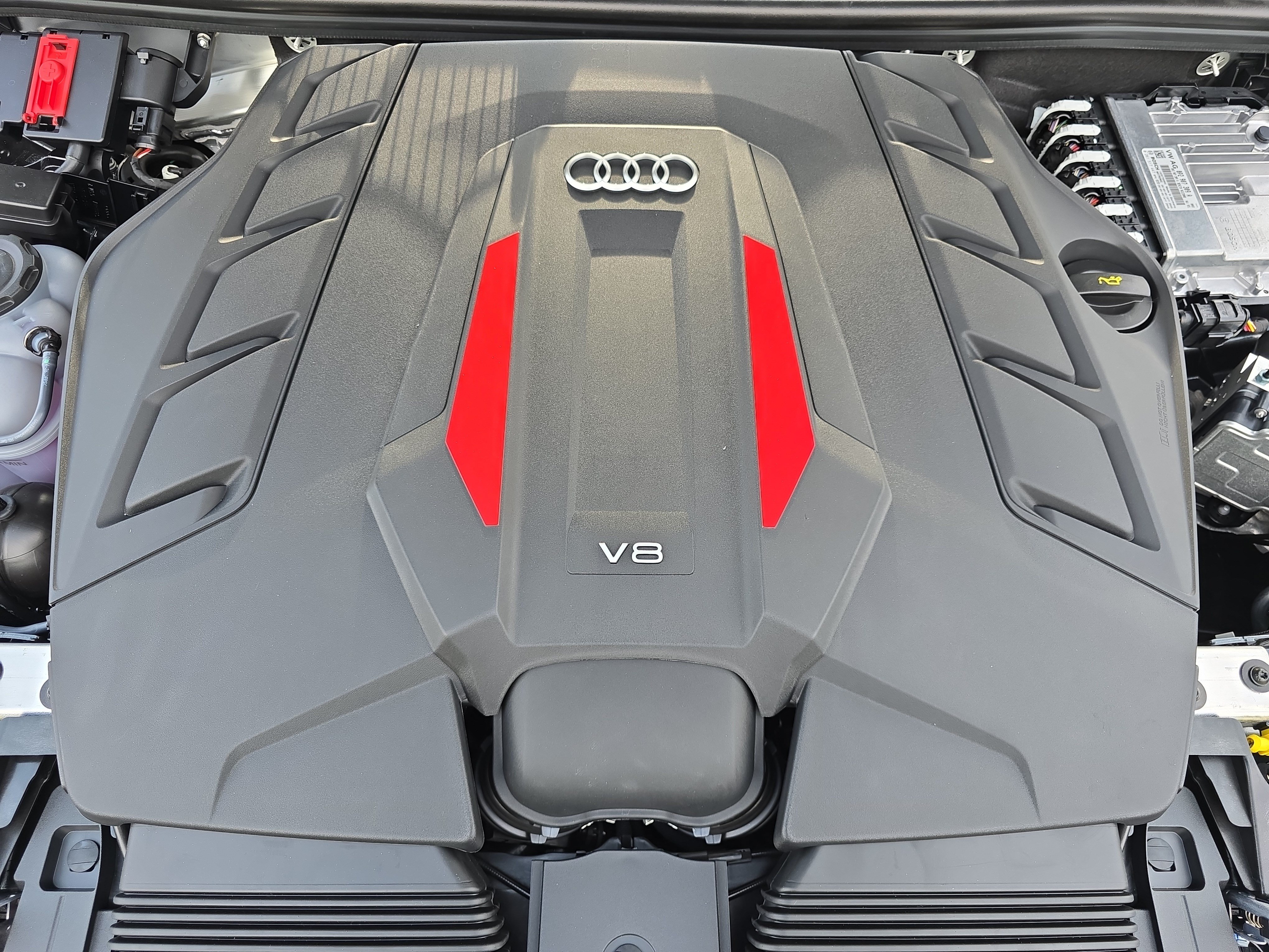 New 2026 Audi SQ7 Prestige AWD/4WD image 34
