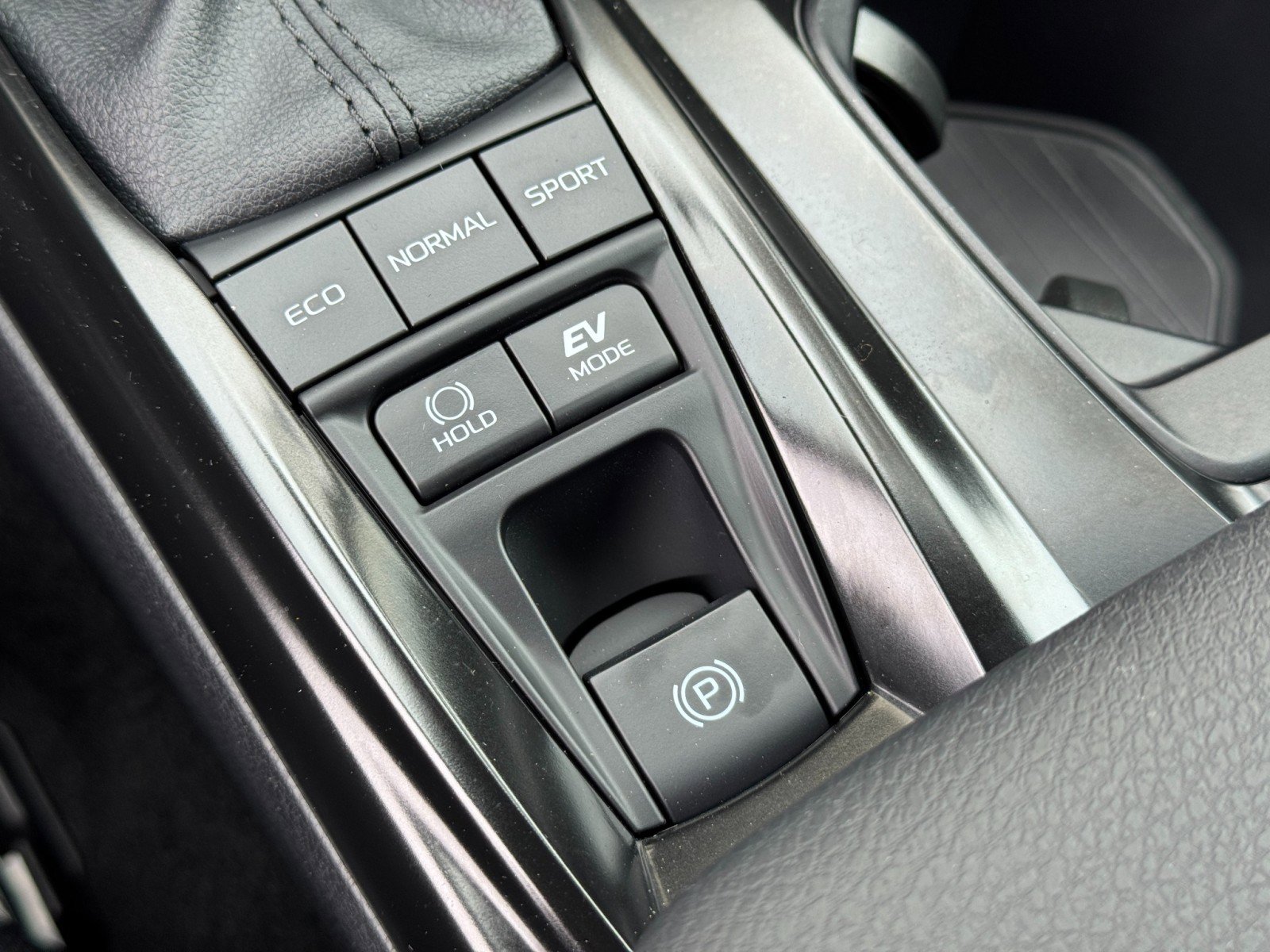Used 2026 Toyota Camry SE w/ Multimedia Upgrade Package FWD image 31