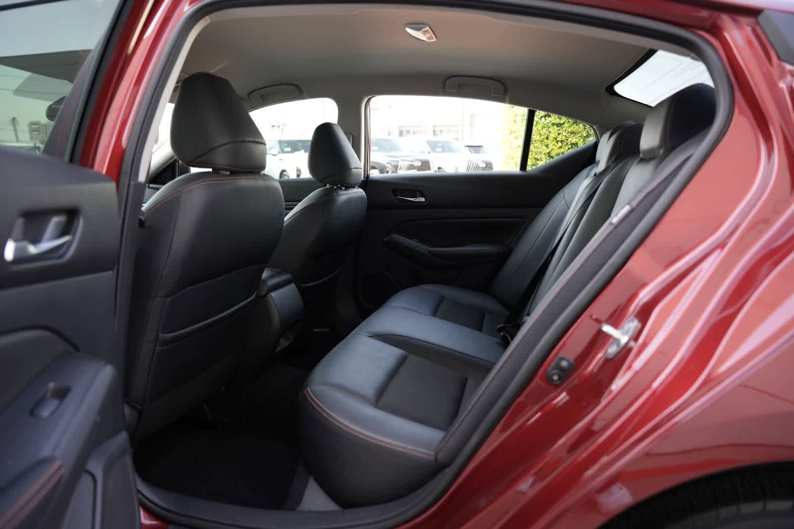Used 2019 Nissan Altima 2.5 SR FWD image 18