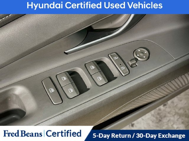 Certified 2023 Hyundai Elantra SEL w/ Convenience Package FWD image 18