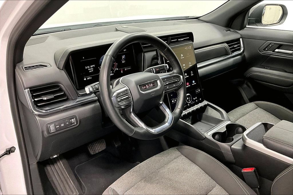Used 2025 GMC Terrain Elevation FWD image 16