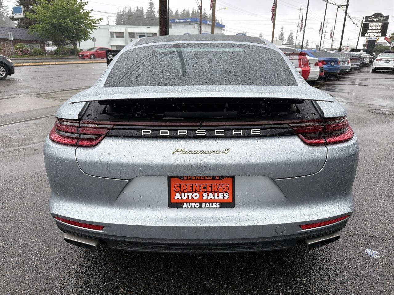 Used 2018 Porsche Panamera 4 AWD/4WD image 4
