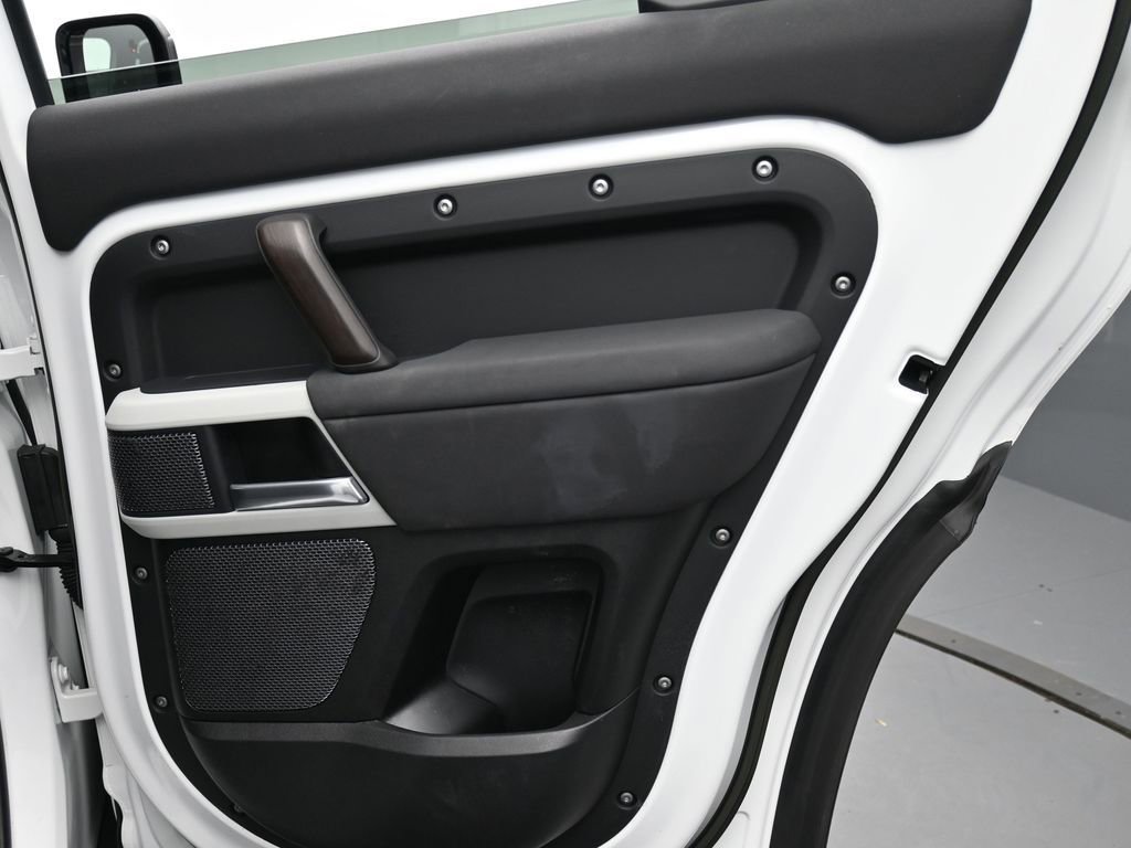 Used 2023 Land Rover Defender 110 S image 26