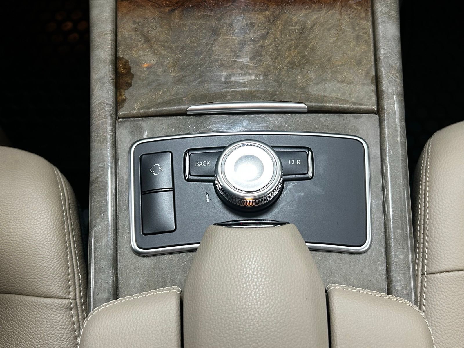 Used 2010 Mercedes-Benz E 350 4MATIC Sedan image 26