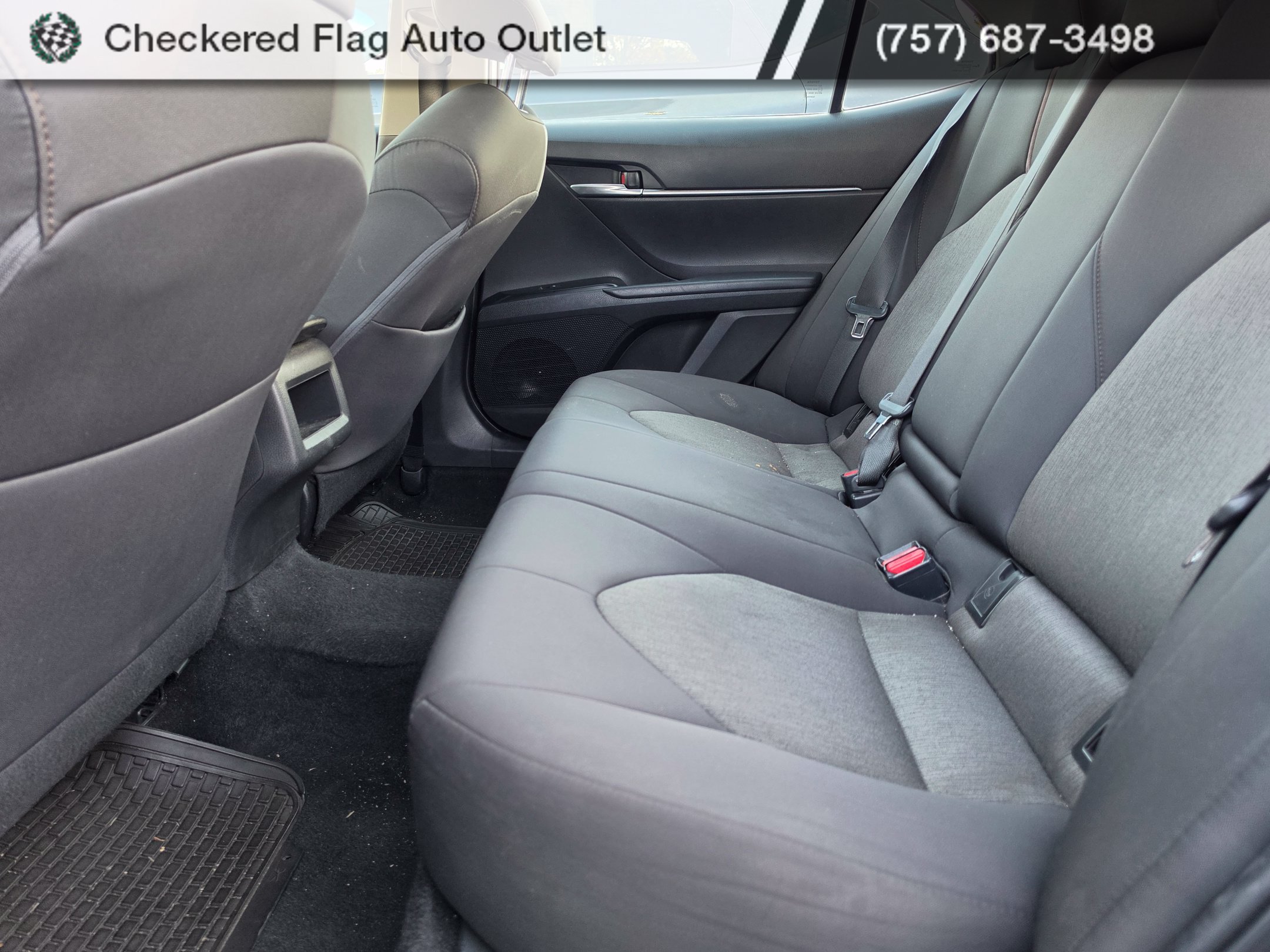 Used 2020 Toyota Camry LE FWD image 18