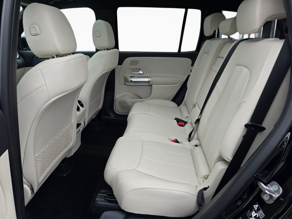 New 2026 Mercedes-Benz GLB 250 4MATIC image 18