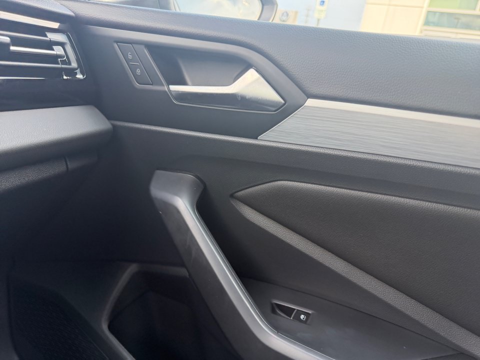 Certified 2026 Volkswagen Jetta Sport FWD image 31