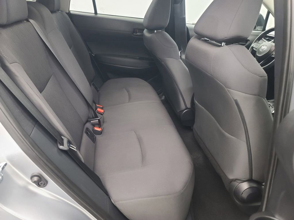 Used 2025 Toyota Corolla Cross LE image 17
