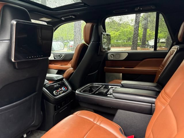 Used 2019 Lincoln Navigator Reserve w/ Cargo Package AWD/4WD image 15