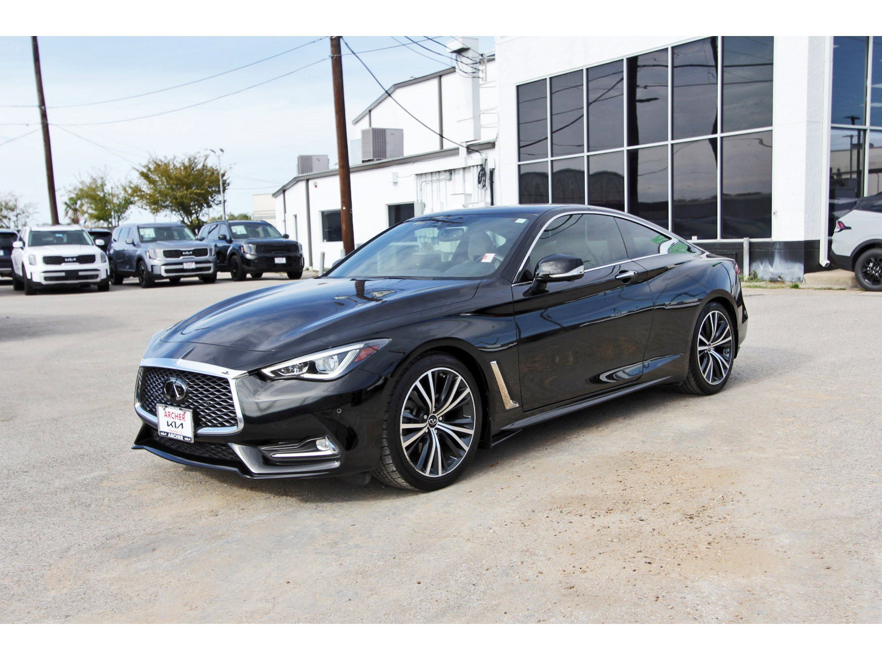 Used 2022 INFINITI Q60 3.0t Luxe w/ Essential Package image 3