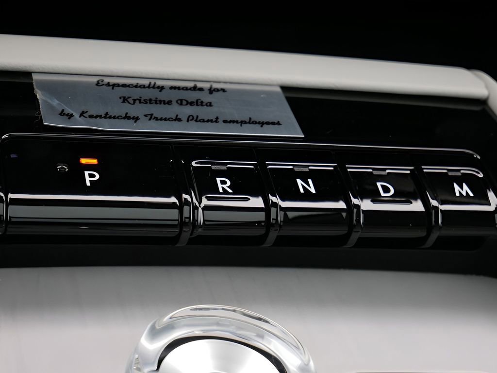 Used 2025 Lincoln Navigator Reserve image 25