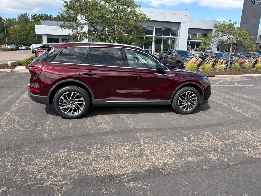 Used 2021 Lincoln Corsair AWD w/ Equipment Group 101A image 23