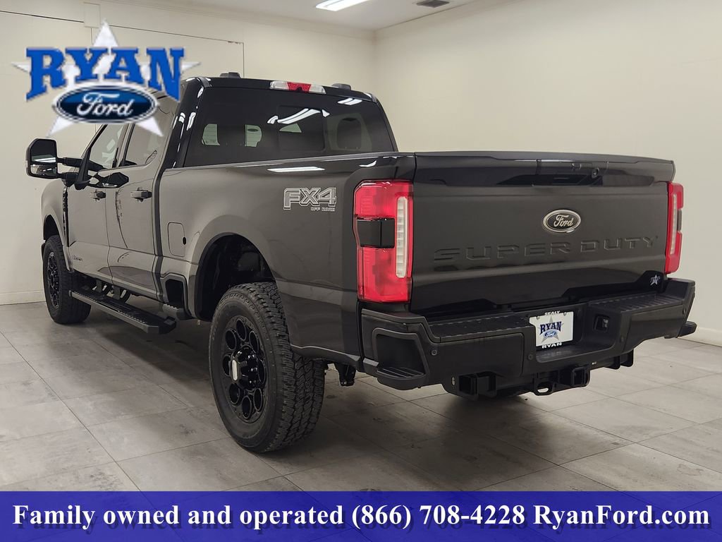 New 2026 Ford F250 Lariat w/ Black Appearance Package AWD/4WD image 4