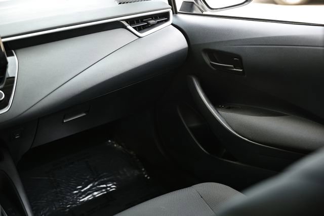 Used 2025 Toyota Corolla LE FWD image 28