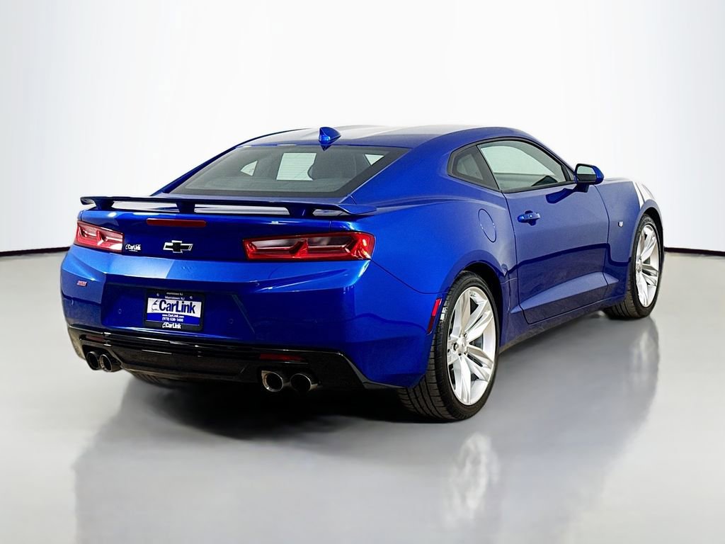 Used 2018 Chevrolet Camaro SS RWD image 8